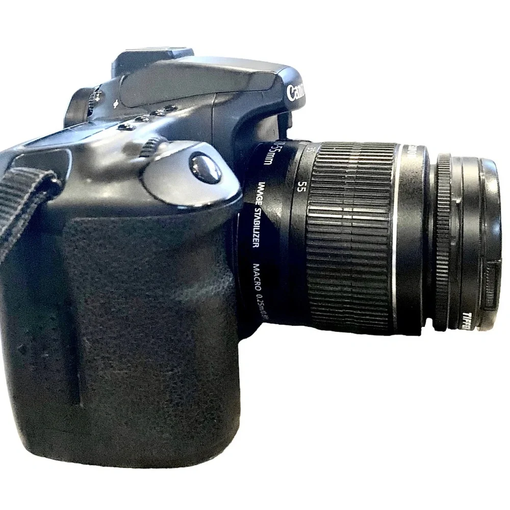 Canon EOS 40D 10.1MP Digital SLR Camera - Black (Kit w/ EF-S IS 18-55mm Lens)
